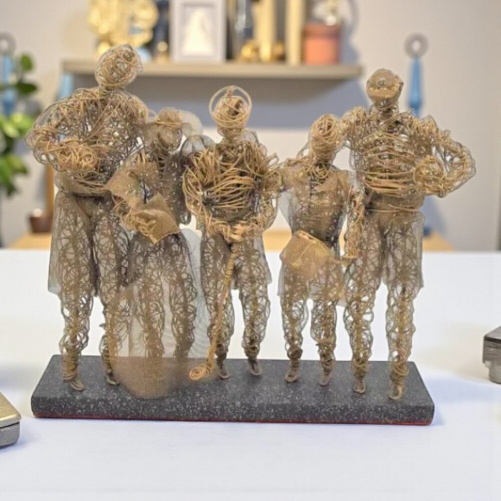 Vintage Sculpture Wire Mesh Sports Cooking Singing Figures Artist Signed - Picture 9 of 9